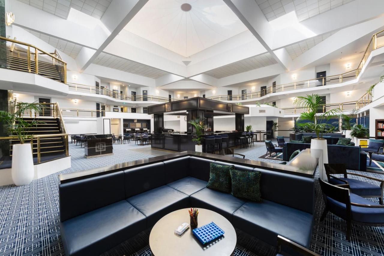 Ramada By Wyndham Diplomat Canberra Exterior photo